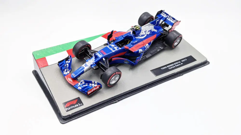 デアゴF1 第099号 トロロッソSTR12 C.サインツ | F1ミニカーあれこれ