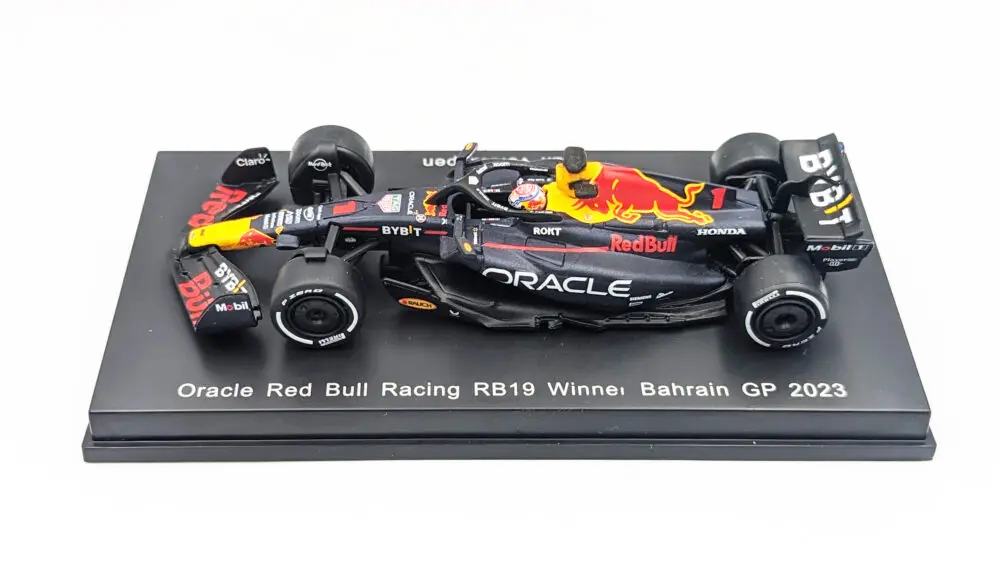 1/64 Sparky レッドブル RB19 M.フェルスタッペン | F1ミニカーあれこれ